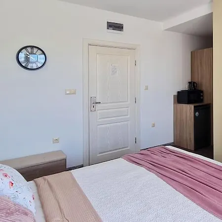 Tarsis Private Studio Apartment Sunny Beach
